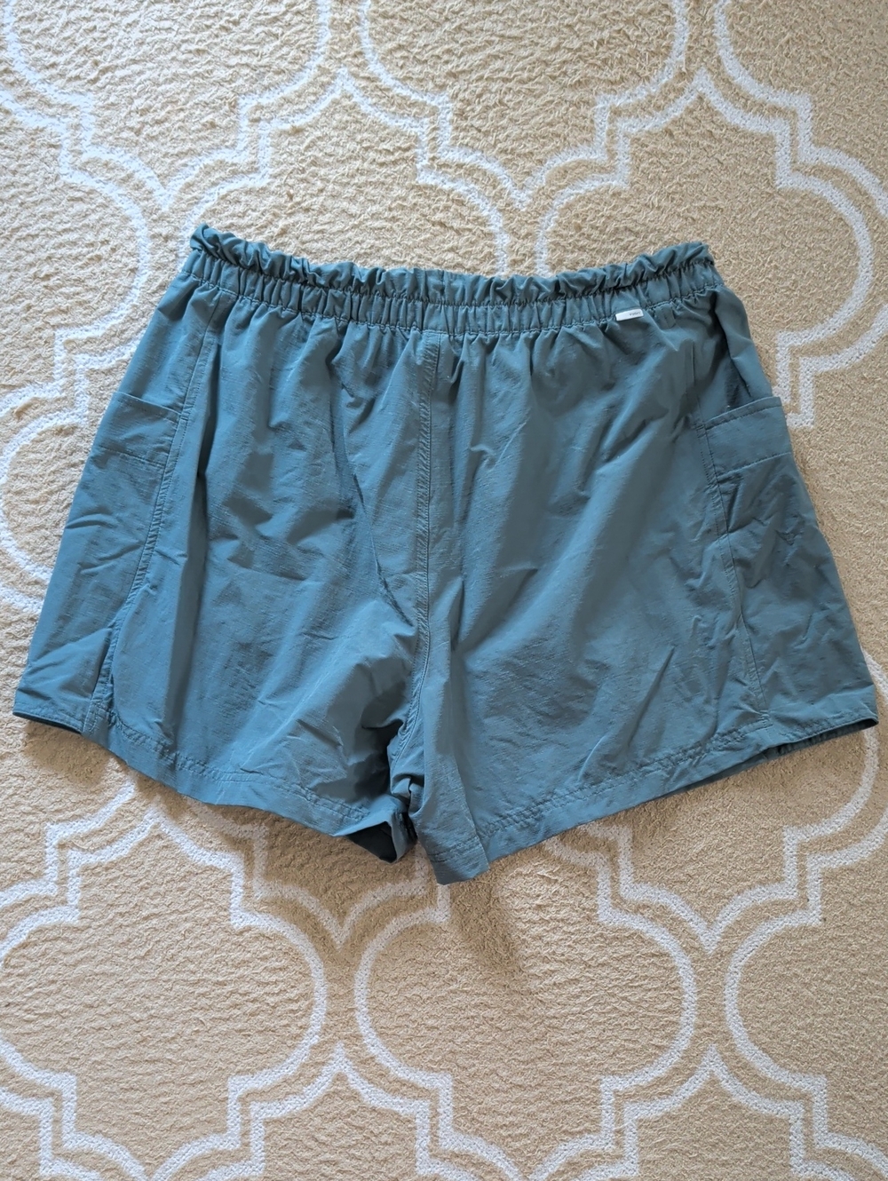 Vuori Isla Baggy Short Green EUC - Picture 3 of 7